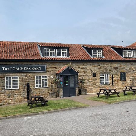 Poacher'S Barn Hotel Cayton Exterior foto