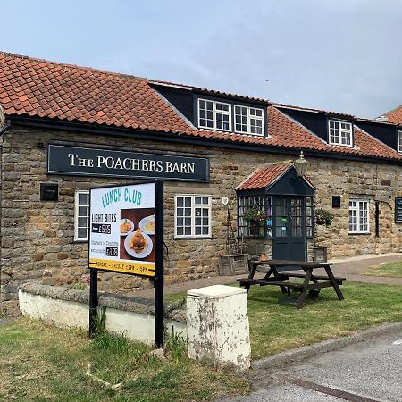 Poacher'S Barn Hotel Cayton Exterior foto