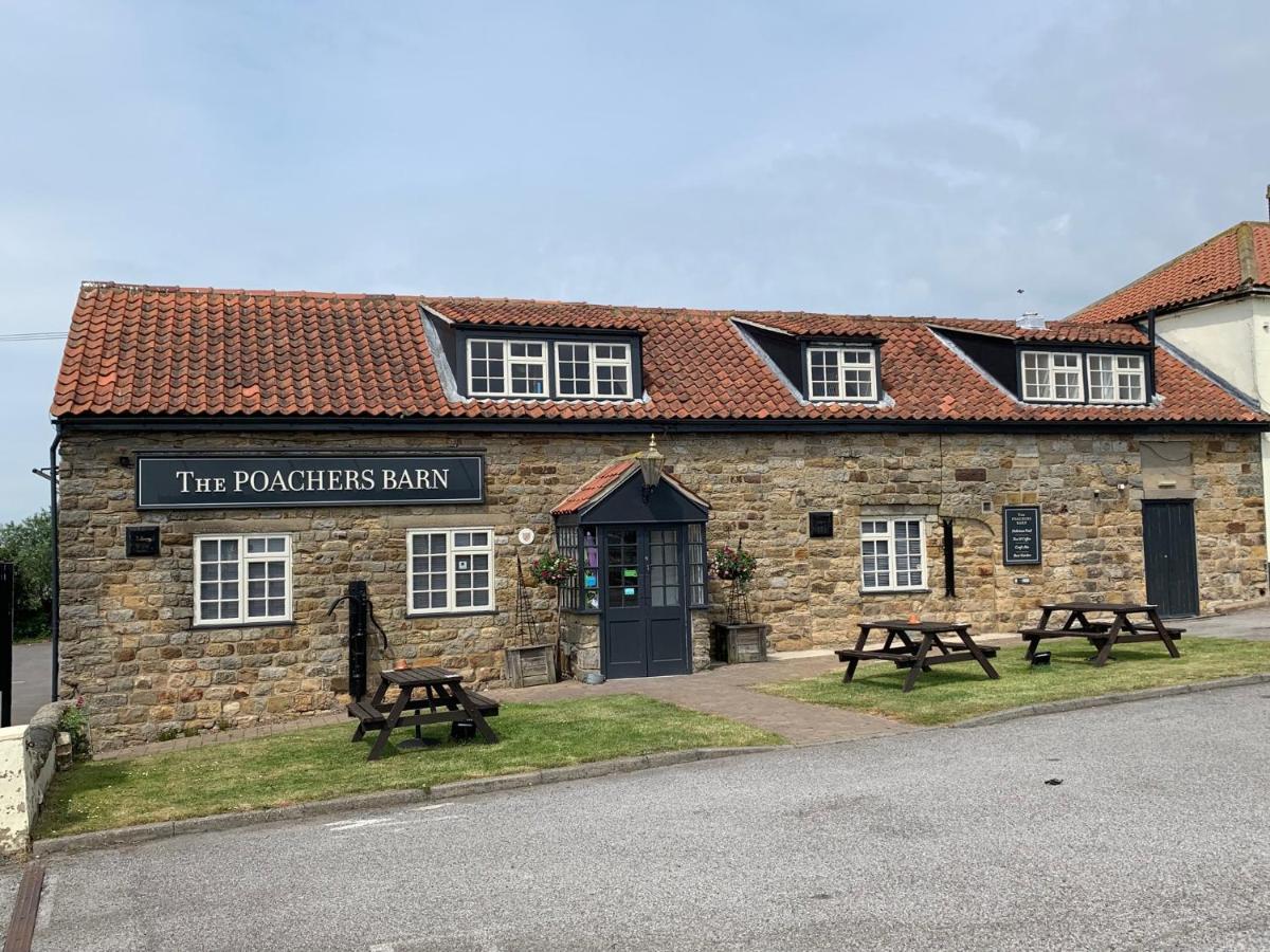 Poacher'S Barn Hotel Cayton Exterior foto